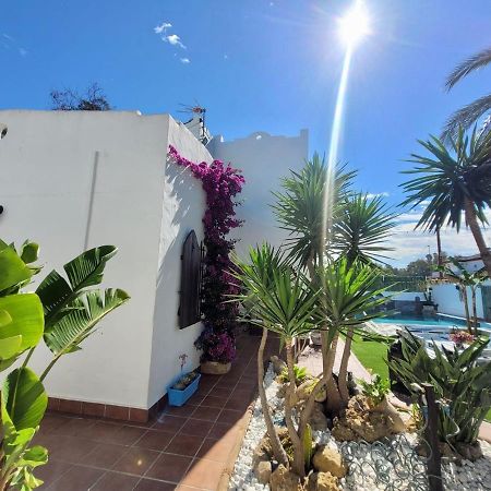 Gatu Premium Villa Lurberri Piscina Privada, 4 Dormitorios, 2 Banos, Parking , Jardines, " Preferente Mayores De 25 Anos Y Familias " In Y Barbacoa شيكلانا دي لا فرونتيرا المظهر الخارجي الصورة