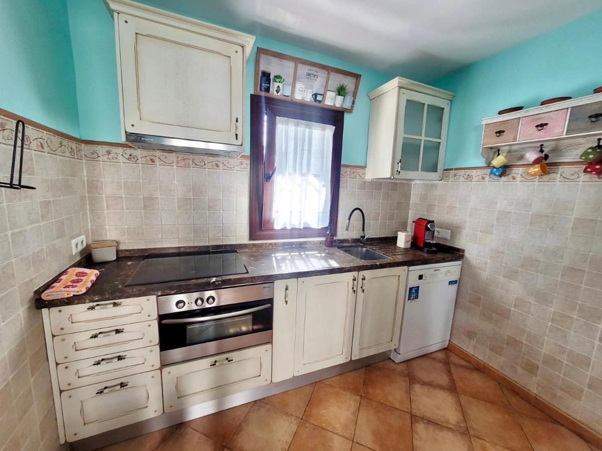 Gatu Premium Villa Lurberri Piscina Privada, 4 Dormitorios, 2 Banos, Parking , Jardines, " Preferente Mayores De 25 Anos Y Familias " In Y Barbacoa شيكلانا دي لا فرونتيرا المظهر الخارجي الصورة