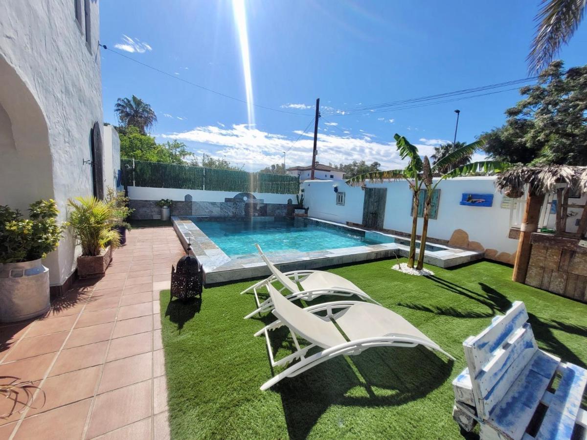 Gatu Premium Villa Lurberri Piscina Privada, 4 Dormitorios, 2 Banos, Parking , Jardines, " Preferente Mayores De 25 Anos Y Familias " In Y Barbacoa شيكلانا دي لا فرونتيرا المظهر الخارجي الصورة