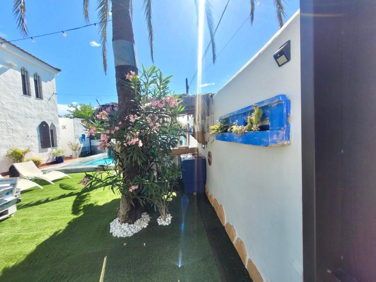 Gatu Premium Villa Lurberri Piscina Privada, 4 Dormitorios, 2 Banos, Parking , Jardines, " Preferente Mayores De 25 Anos Y Familias " In Y Barbacoa شيكلانا دي لا فرونتيرا المظهر الخارجي الصورة
