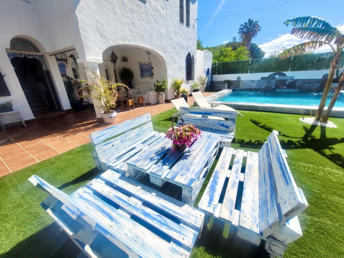 Gatu Premium Villa Lurberri Piscina Privada, 4 Dormitorios, 2 Banos, Parking , Jardines, " Preferente Mayores De 25 Anos Y Familias " In Y Barbacoa شيكلانا دي لا فرونتيرا المظهر الخارجي الصورة